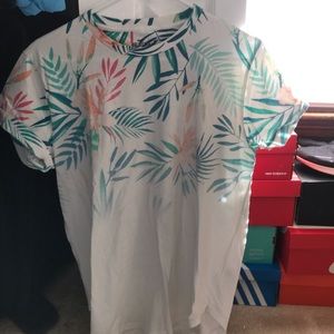 Hollister beach shirt